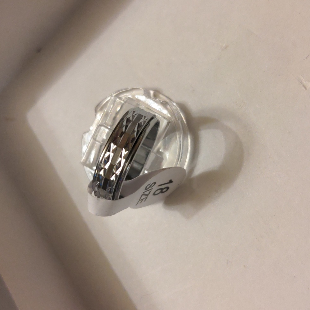 Rotatable Spinning Ring Women's Ring Size 18 NWT